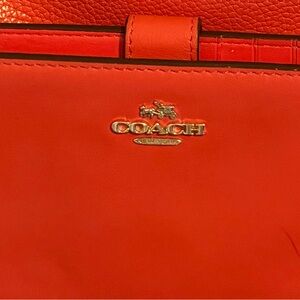Coach Women's Slim Wallet Vibrant Orange